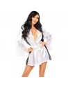 Peignoir blanc satiné – Élégance coquine pour soirée glamour